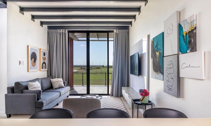 Durban Point Apartment | Stunning Apartment in Quayside 103