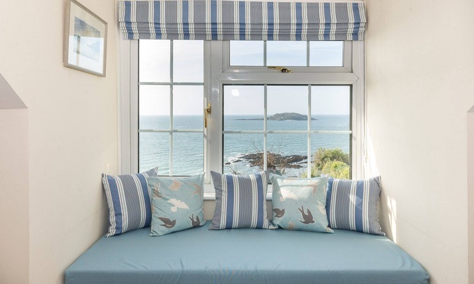 Looe House | Stunning apartment with breath taking sea views