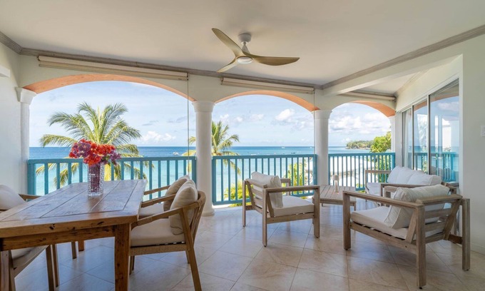 Sunset Crest Apartment | Stunning beachfront condo with amazing beach views - Villas On the Beach 305