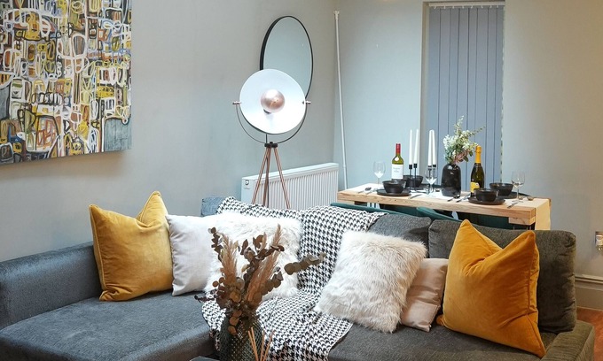 Seafront House | Stunning Brighton Pier Two Bedroom Townhouse. Perfect Location!