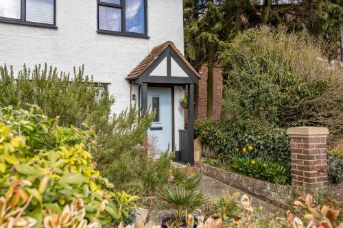 St Albans House | Stunning character 2bed Cottage in St Albans Wifi