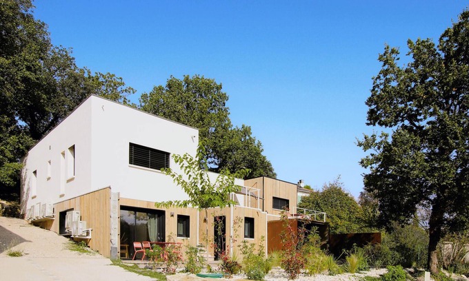 Suze-la-Rousse House | Stunning home in Suze la Rousse