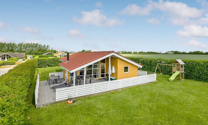 Flovt Strand House | Stunning home in Haderslev with WiFi