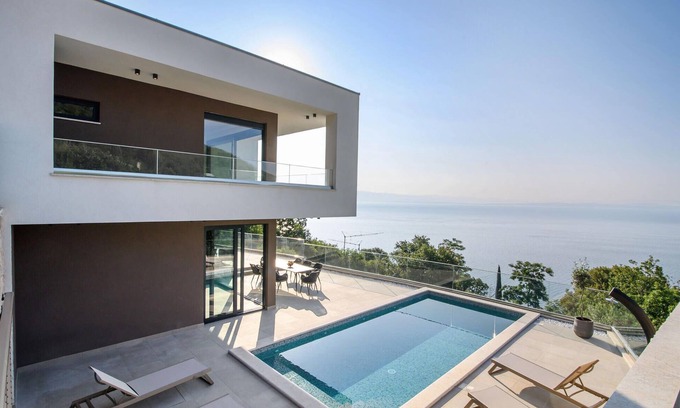 Medveja House | Stunning home in Medveja