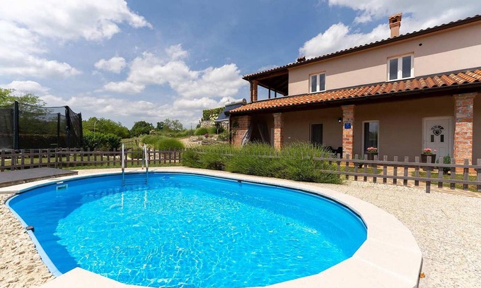 Oprtalj House | Stunning home in Oprtalj