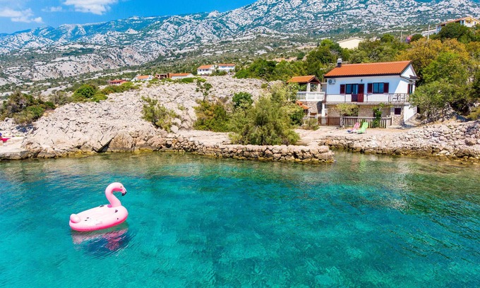 Prizna House | Stunning home in Prizna with WiFi