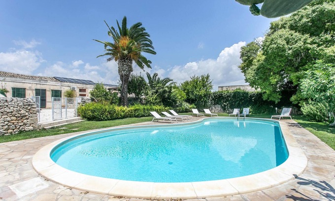 Rosolini House | Stunning home in Rosolini SR