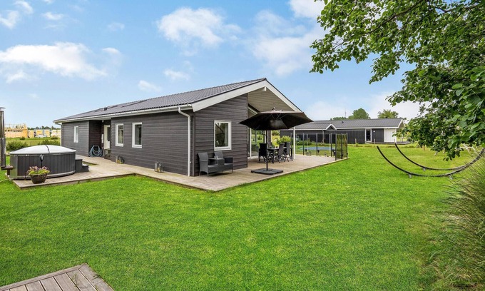 Bøtø By House | Stunning home in Væggerløse with WiFi