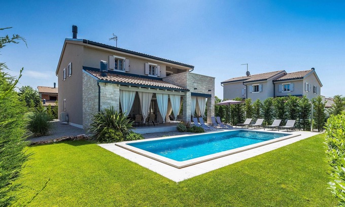 Municipality of Zminj House | Stunning home in Zminj