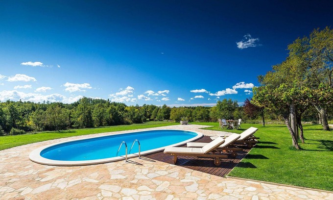 Laginji House | Stunning home in Zminj