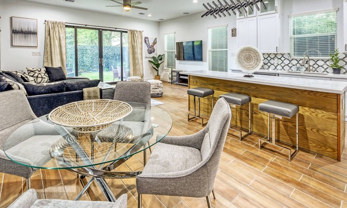 Northside House | "Stunning Home New Listing in the shadows of Downtown Houston A must SEE"