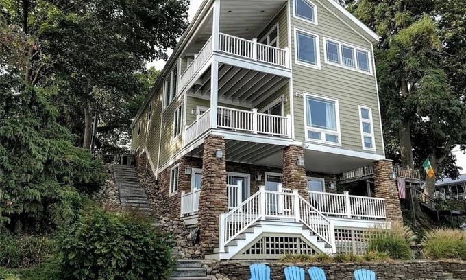 Penn Yan House | Stunning Lakefront Family Friendly getaway