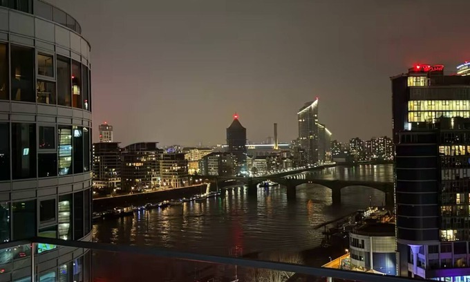 St. Mary's Park Apartment | Stunning Luxury 2 Bedroom Apartment Central London