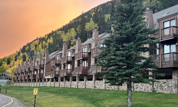 Purgatory Condo | Stunning Mountain Views, Resort Amenities: Hot Tubs, Indoor Pool, Tennis Court