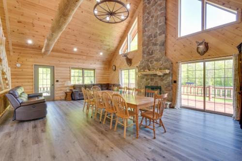 North Rose House | Stunning North Rose Retreat with Fishing Pond!