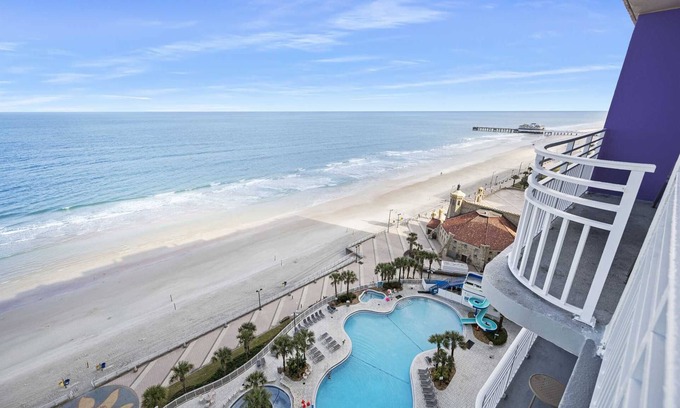 Brush - Stewarts Condo | Stunning Oceanfront 2BR Beach Villa with 3 Balconies