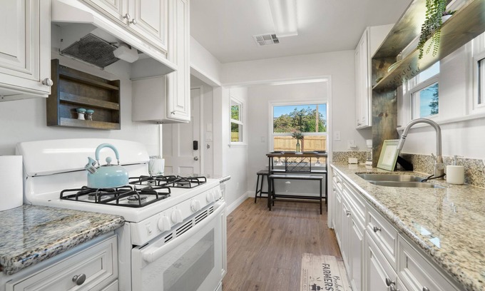 Camarillo House | Stunning Private House with large Patio