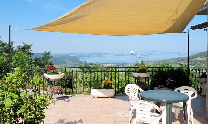 Montefiascone House | Stunning private villa for 5 people with WIFI, TV, terrace and pets allowed