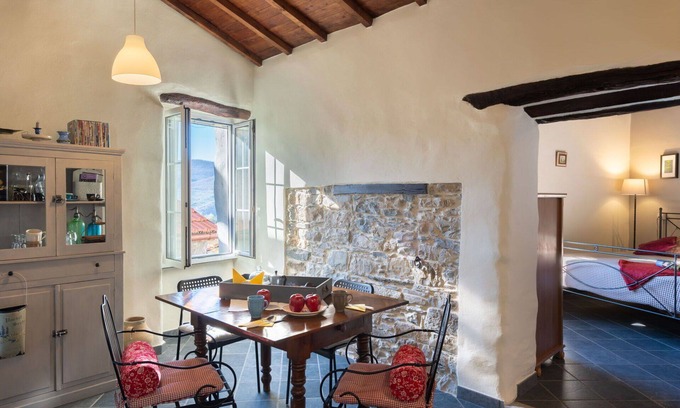 Chiusavecchia House | Stunning private villa for 2 people with terrace