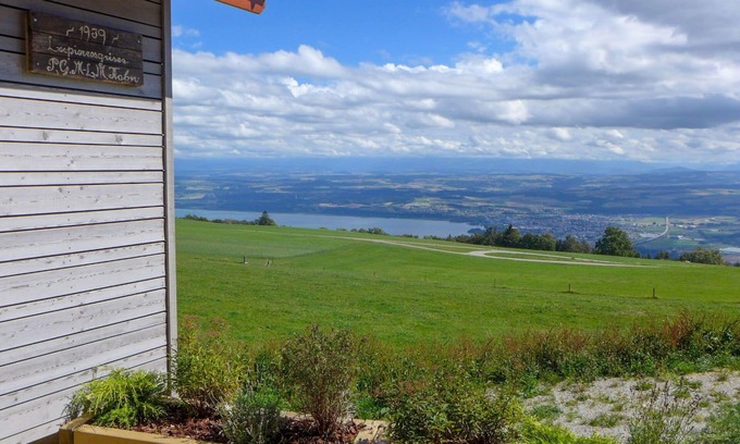 Bullet House | Stunning private villa for 6 people with WIFI, pets allowed and panoramic view