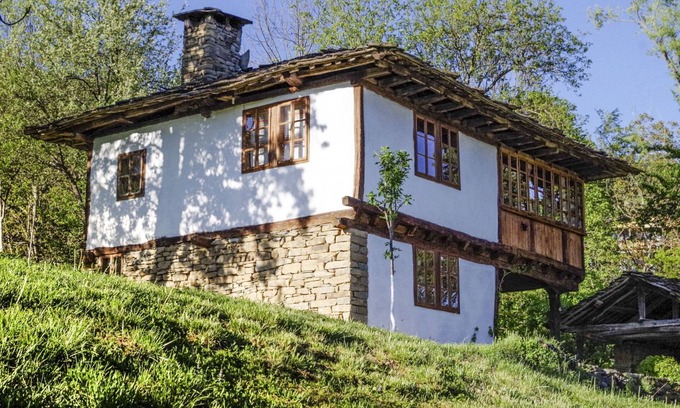 Selishte Villa | Stunning private villa for 5 people with WIFI, pets allowed and panoramic view
