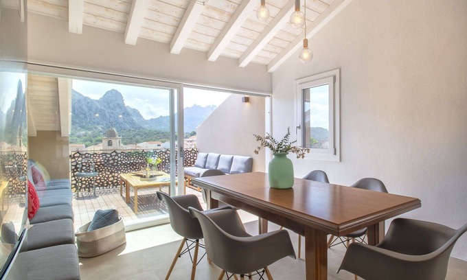 San Pantaleo House | Stunning private villa for 6 people with A/C, WIFI and patio