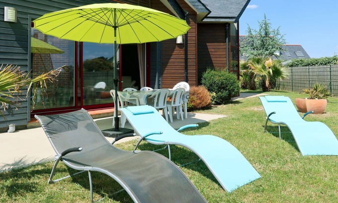 Trevignon House | Stunning private villa for 8 people with WIFI, TV and terrace