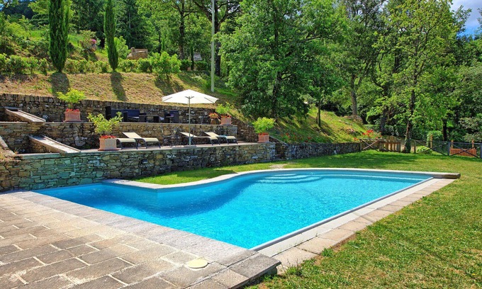 Pieve di Chio Villa | Stunning private villa with WIFI, private pool, TV, patio, pets allowed and panoramic view