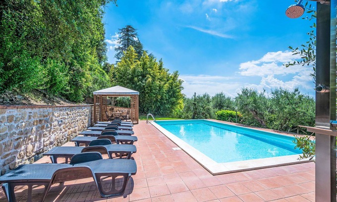 San Feliciano Villa | Stunning private villa for 8 people with WIFI, private pool, A/C, TV, patio and pets allowed