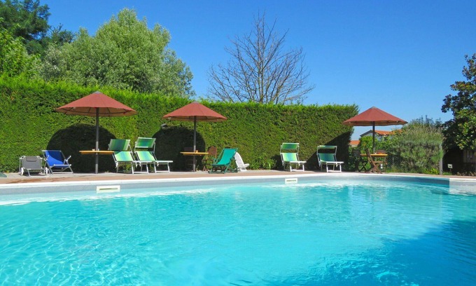 Malcontenta Villa | Stunning private villa for 6 people with A/C, WIFI, pool, TV and balcony