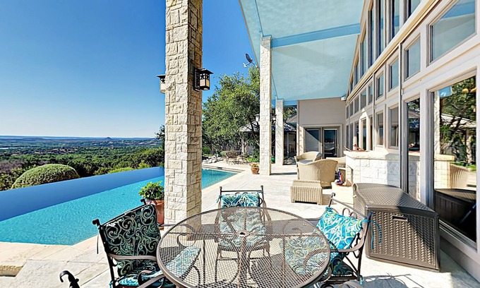 Burnet House | Stunning Rancho Pacifico w/ Hill Country Views - Infinity Pool & Hot Tub