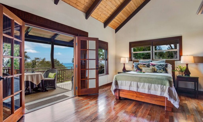 Kalaoa Cottage | Stunning, Romantic Cottage on Slope of Hualalai