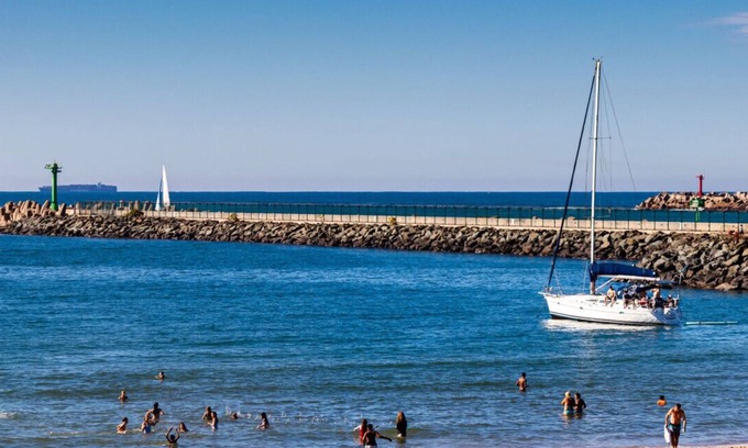 Durban Point Apartment | Stunning Sails on Point C305