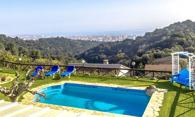 Malgrat de Mar Villa | Stunning sea views – just 2km to town and beach!