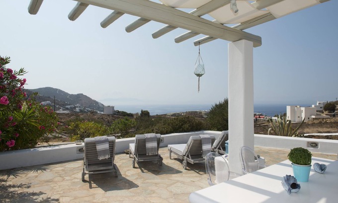 Elia Villa | Stunning Sea View Villa Bay of Elijah