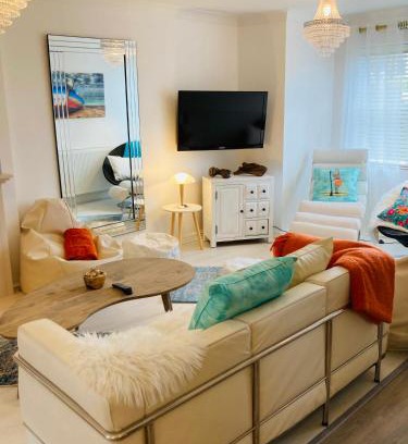 Eastbourne House | Stunning Seafront House with garden and private parking