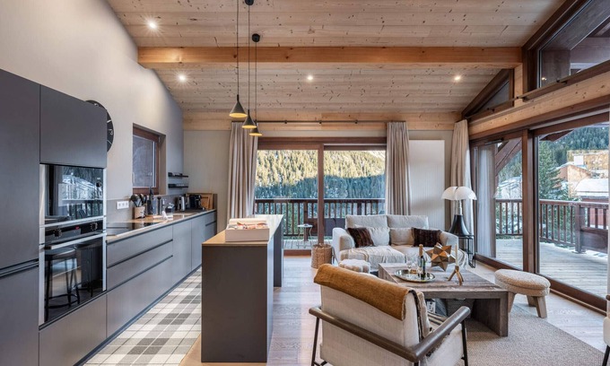 Courchevel Ski Chalet | Stunning Ski-In/Ski-Out Chalet with 4 En-Suite Bedrooms in Courchevel Moriond