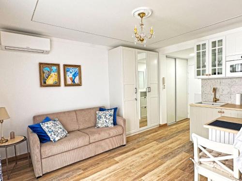 Les Baumettes Apartment | Stunning Studio Rue France Promenade des Anglais