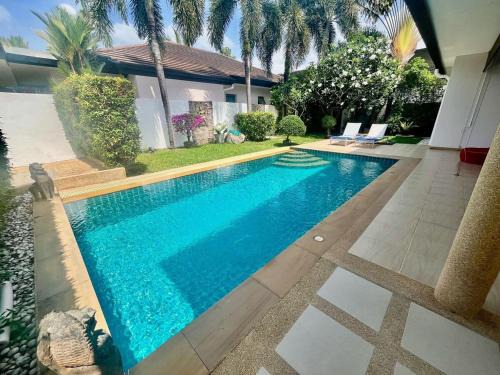 Cherngtalay Villa | Stunning 2-Bedroom Pool Villa