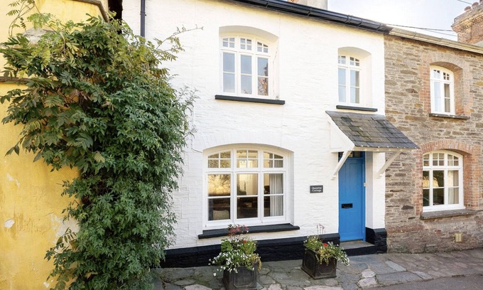 Thurlestone House | Stunning Thurlestone Cottage Devon