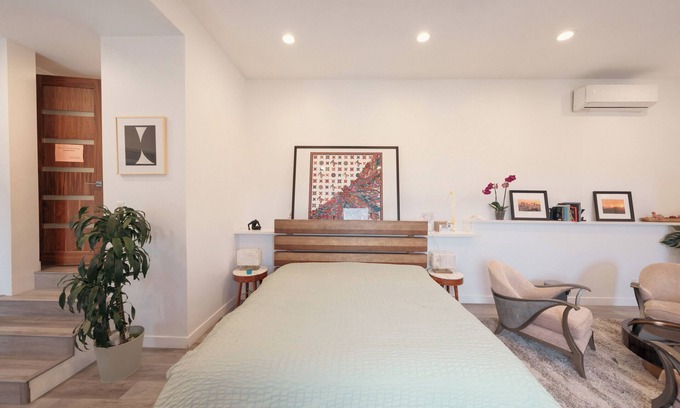 Hollywood Hills West Apartment | Stunning view Hollywood Hill Guest House