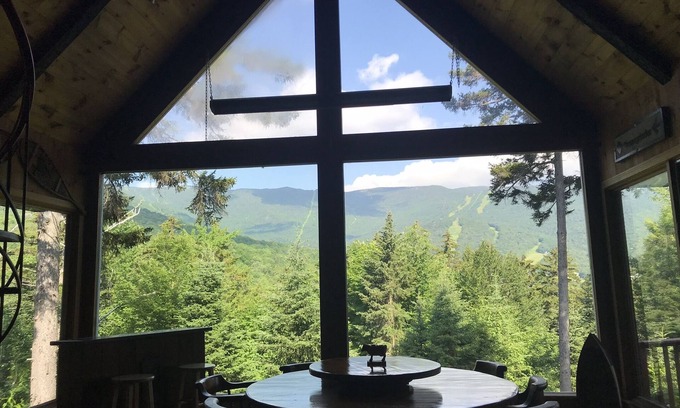 Warren House | Stunning Views, Exquisite 6 BR Sugarbush Escape, 1 Minute to ski