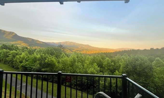 Pittman Center Condo | Stunning Views! Indoor Pool, Sleeps 2