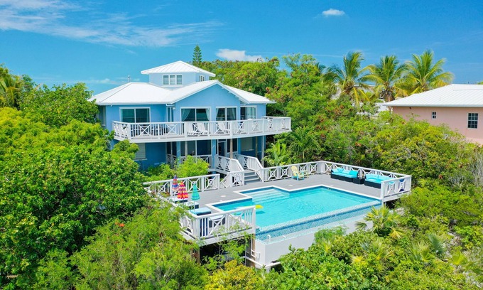 Ocean Point Villa | Stunning views of Chalk Sound