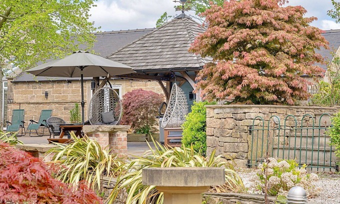 Tansley House | Stunning villa for 2 people with WIFI