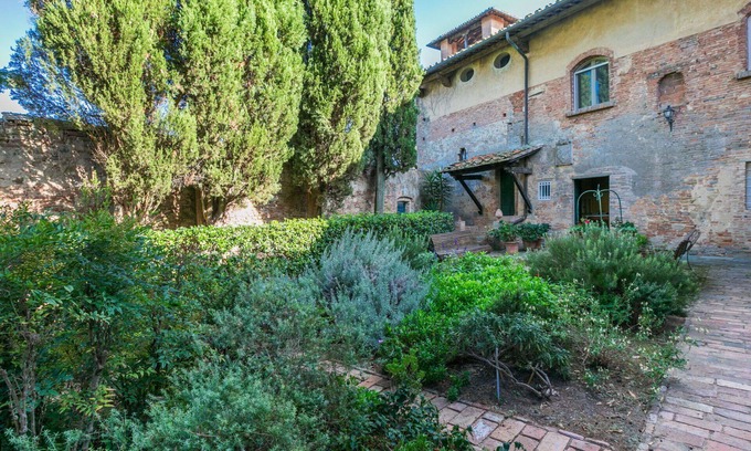 Lorenzana Villa | Stunning villa for 4 guests with A/C, pool, WIFI