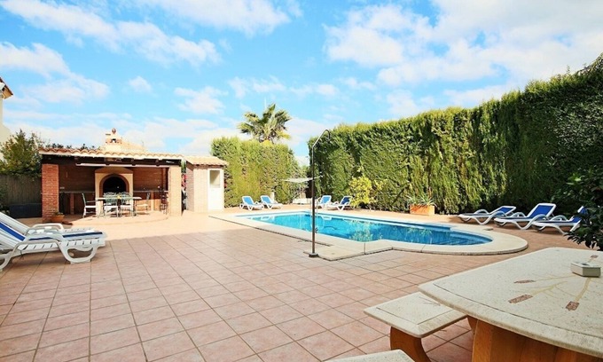 Coin Villa | Stunning Villa Private Pool, Table Tennis & Pool Table- 360 virtual tour