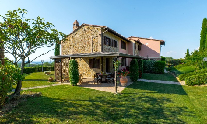 Montaione House | Stunning villa with pool and jacuzzi corner, gorgeous view, near the village