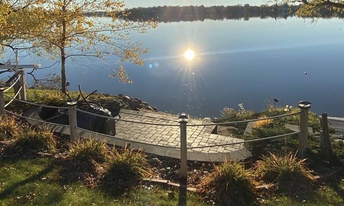 Alexandria House | Stunningly Updated Lake Henry Property