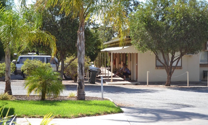 Broken Hill Hotel | Sturt Motel